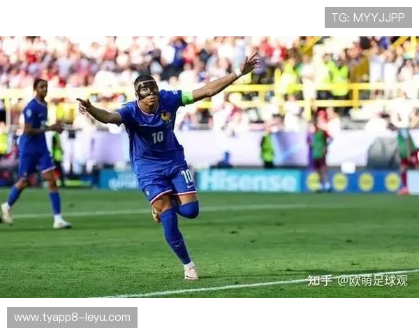 法国门将曼迪如何顶住压力？扑出关键点球，诠释坚守真谛