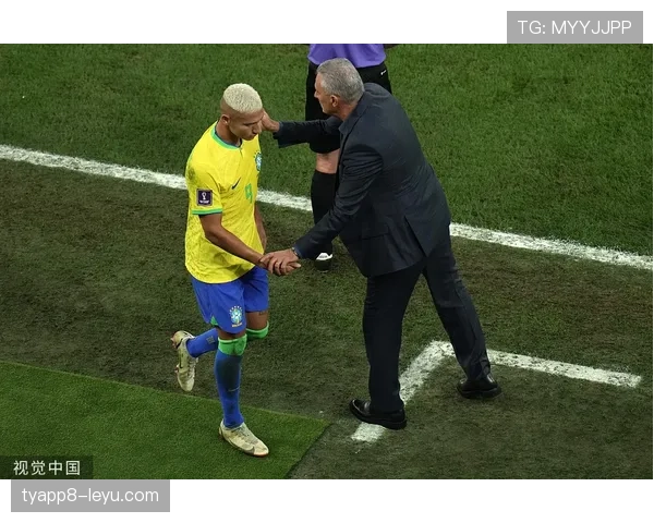 维尼修斯 vs 马丁内利：巴西边锋的成长分化