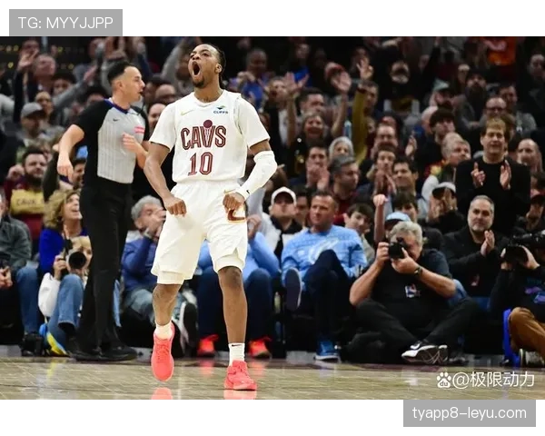 奥卡福内线防守效率提升，篮板保护成球队关键