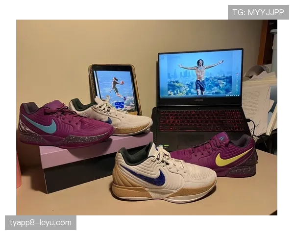 贾·莫兰特今天带了个啥豪车，路人全懵了，像明星出街似的